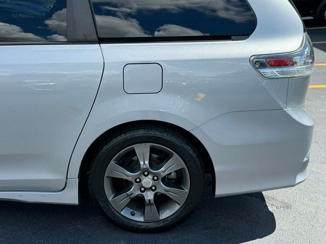 2016 Toyota Sienna 5dr 8-Passenger Van SE FWD - 23037127 - 52