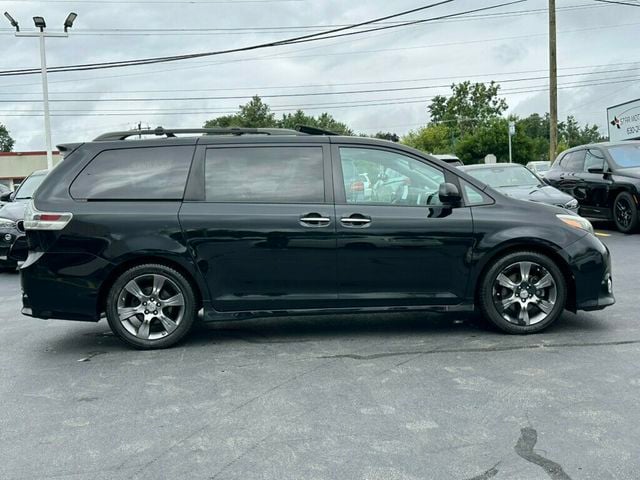 2016 Toyota Sienna 5dr 8-Passenger Van SE FWD - 23067661 - 16