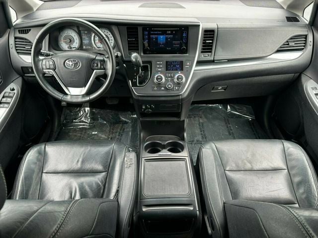 2016 Toyota Sienna 5dr 8-Passenger Van SE FWD - 23067661 - 1