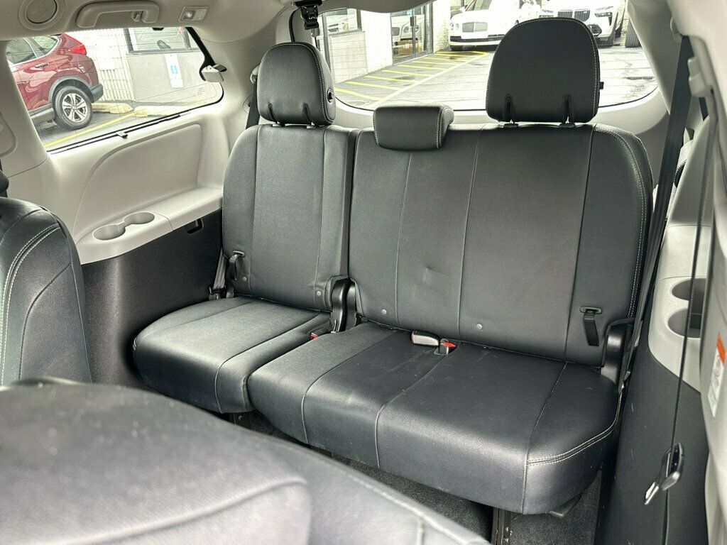 2016 Toyota Sienna 5dr 8-Passenger Van SE FWD - 23067661 - 21
