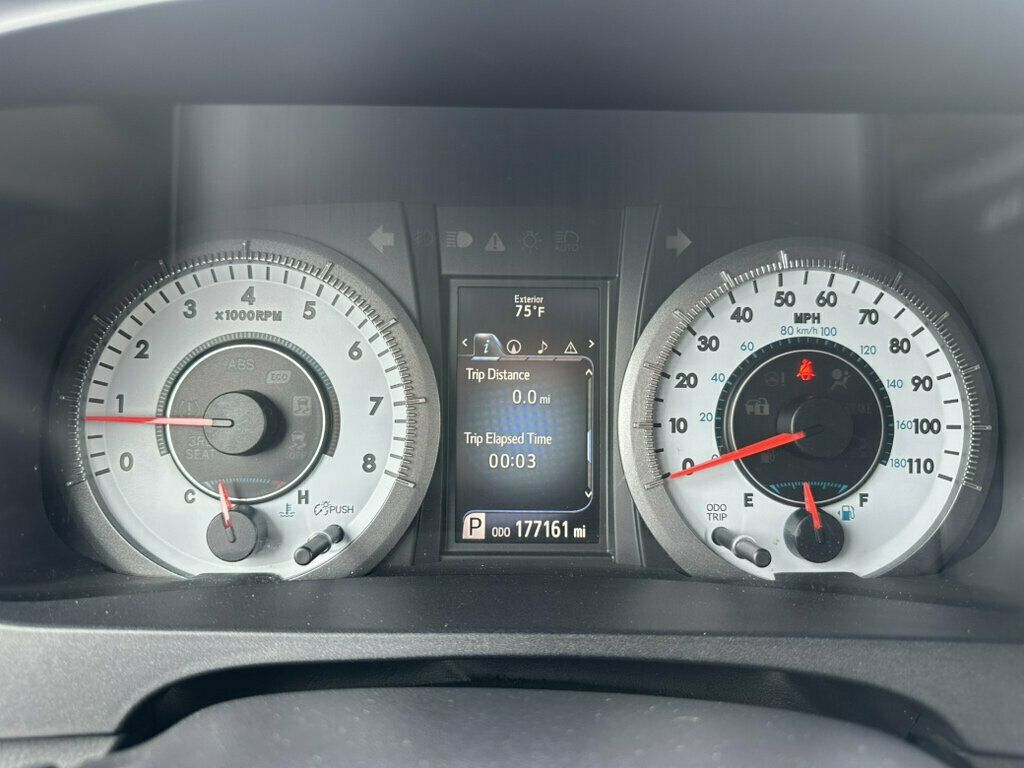 2016 Toyota Sienna 5dr 8-Passenger Van SE FWD - 23067661 - 28