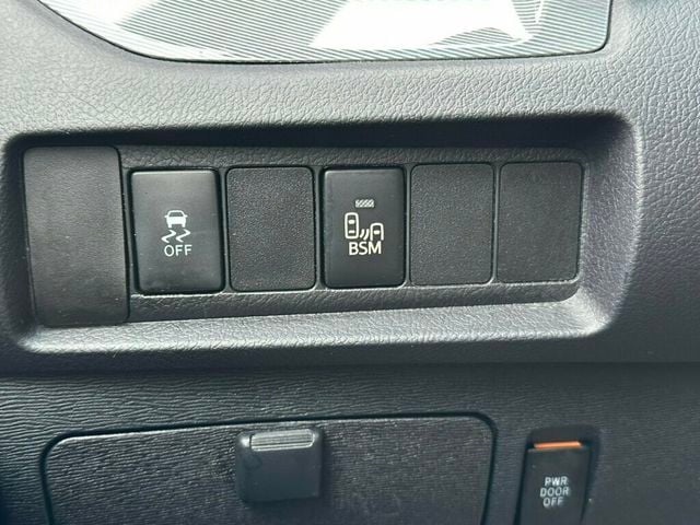 2016 Toyota Sienna 5dr 8-Passenger Van SE FWD - 23067661 - 39