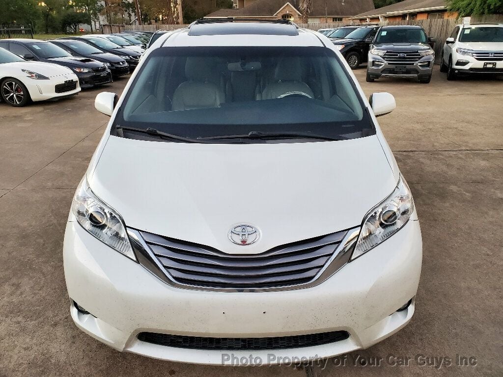 2016 Toyota Sienna 5dr 8-Passenger Van XLE , DVD , SUNROOF - 22680672 - 3