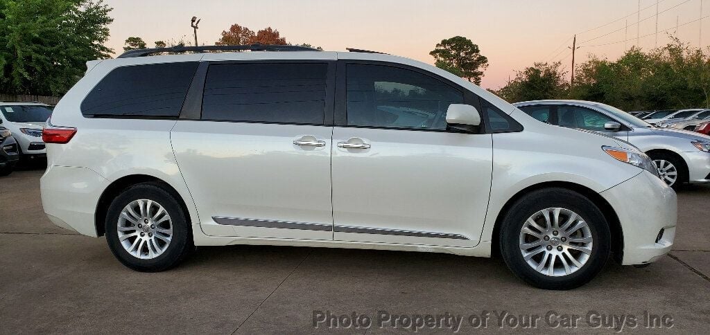 2016 Toyota Sienna 5dr 8-Passenger Van XLE , DVD , SUNROOF - 22680672 - 7