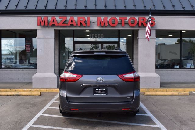 2016 Toyota Sienna 5dr 8-Passenger Van XLE FWD - 23015806 - 9