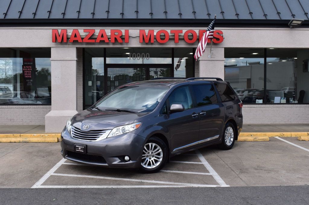 2016 Toyota Sienna 5dr 8-Passenger Van XLE FWD - 23015806 - 1