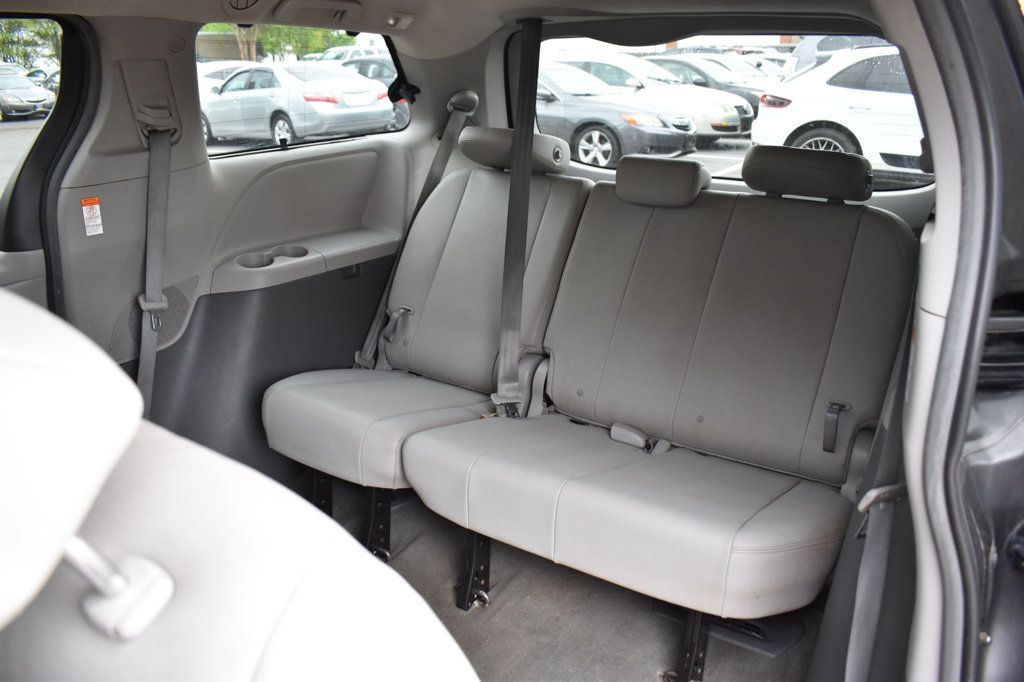 2016 Toyota Sienna 5dr 8-Passenger Van XLE FWD - 23015806 - 23
