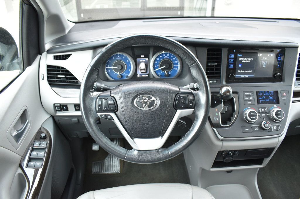 2016 Toyota Sienna 5dr 8-Passenger Van XLE FWD - 23015806 - 24