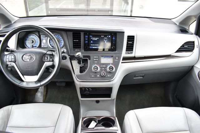 2016 Toyota Sienna 5dr 8-Passenger Van XLE FWD - 23015806 - 26