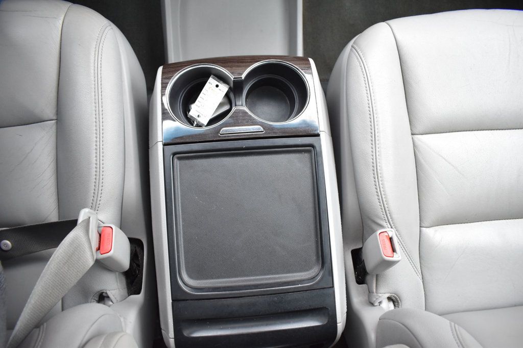 2016 Toyota Sienna 5dr 8-Passenger Van XLE FWD - 23015806 - 27