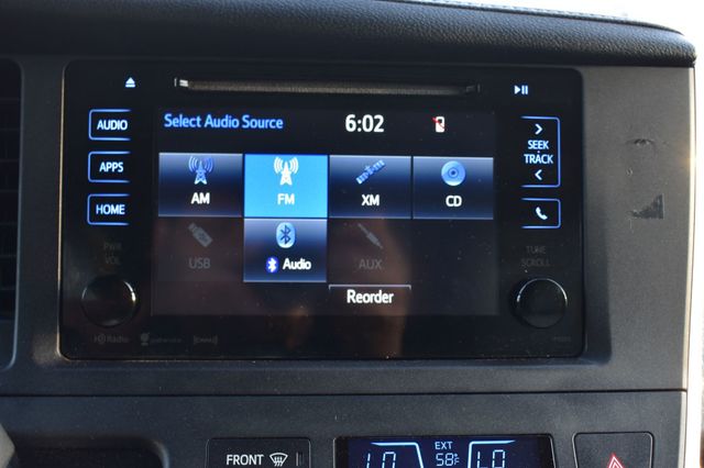 2016 Toyota Sienna 5dr 8-Passenger Van XLE FWD - 23015806 - 35