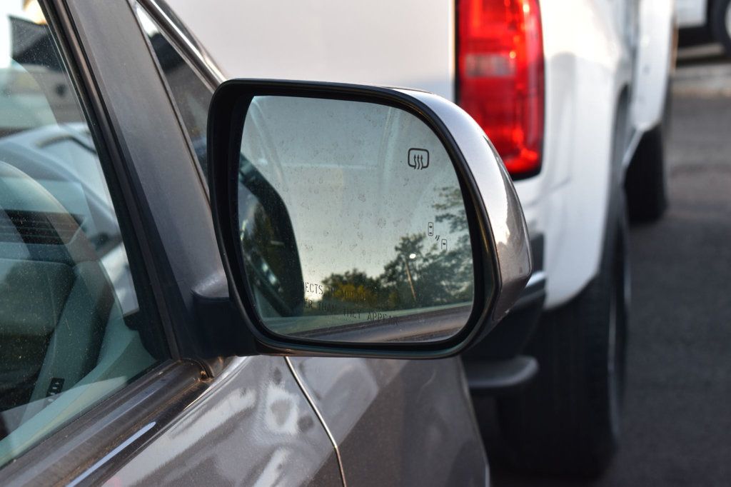 2016 Toyota Sienna 5dr 8-Passenger Van XLE FWD - 23015806 - 46