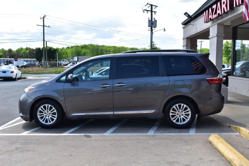 2016 Toyota Sienna 5dr 8-Passenger Van XLE FWD - 23015806 - 4