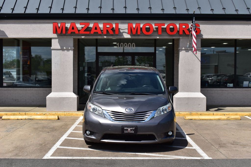 2016 Toyota Sienna 5dr 8-Passenger Van XLE FWD - 23015806 - 6