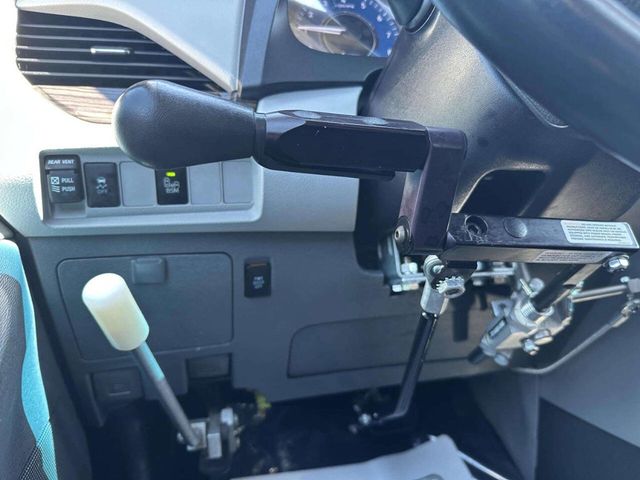 2016 Toyota Sienna Limited 7 Passenger 4dr Mini Van - 23012863 - 30