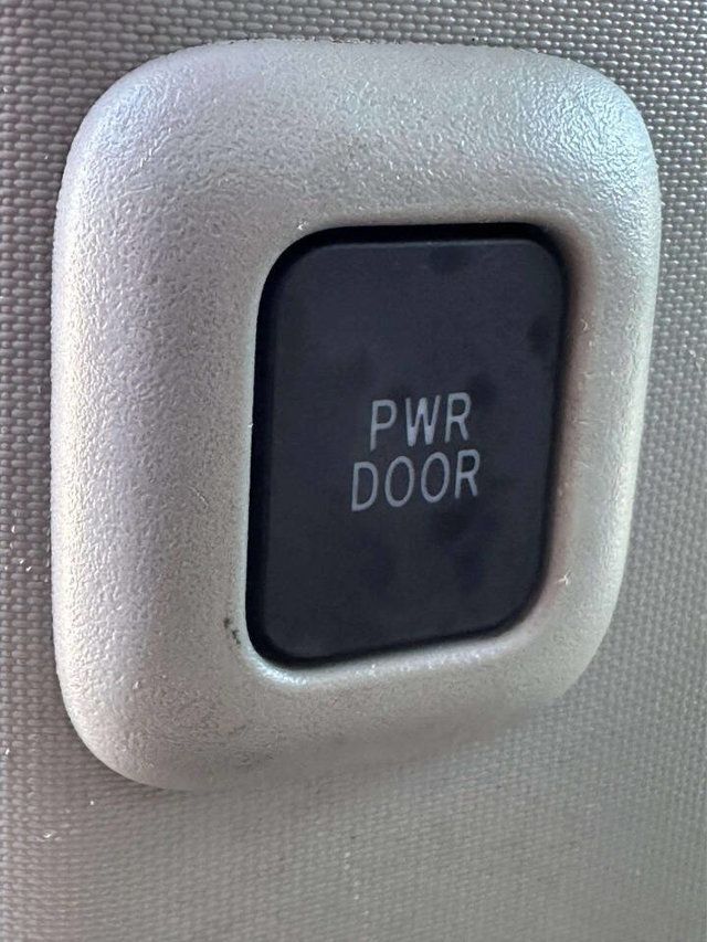 2016 Toyota Sienna Limited 7 Passenger 4dr Mini Van - 23012863 - 37