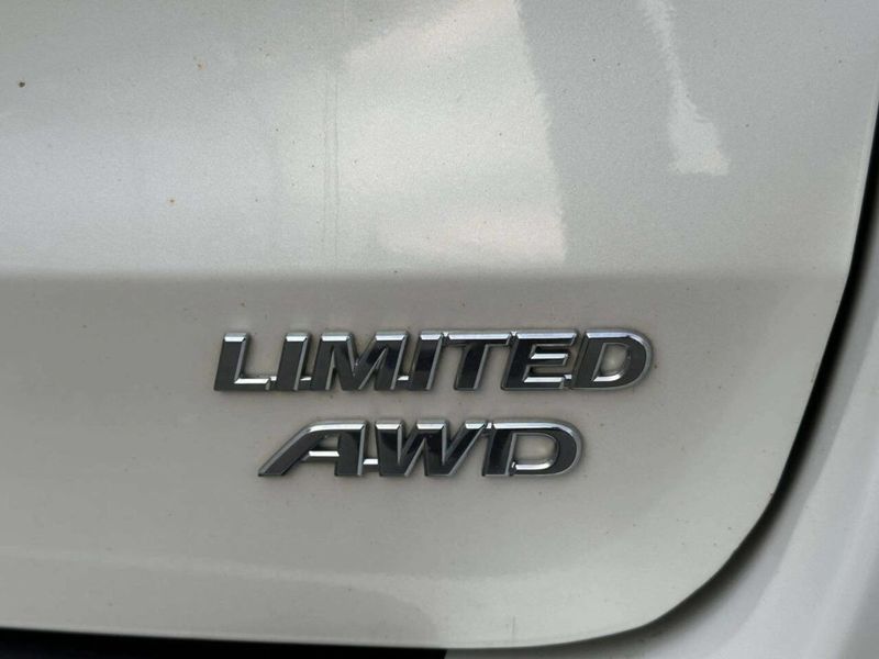 2016 Toyota Sienna Limited 7 Passenger AWD 4dr Mini Van - 23023833 - 36