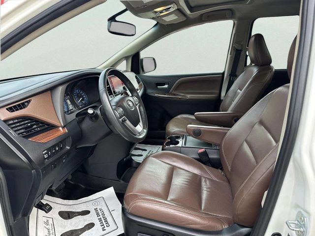 2016 Toyota Sienna Limited 7 Passenger AWD 4dr Mini Van - 23023833 - 8