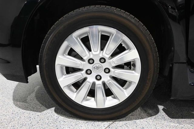 2016 Toyota Sienna Limited Premium Mobility Handicap Van - 23044767 - 11