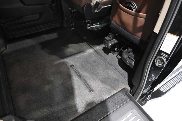 2016 Toyota Sienna Limited Premium Mobility Handicap Van - 23044767 - 18