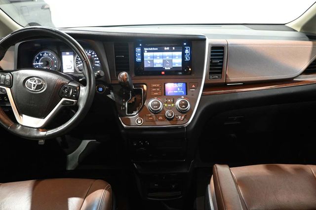 2016 Toyota Sienna Limited Premium Mobility Handicap Van - 23044767 - 21
