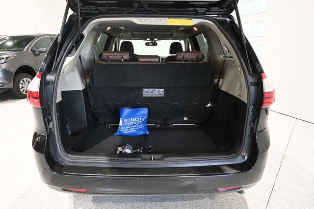 2016 Toyota Sienna Limited Premium Mobility Handicap Van - 23044767 - 24