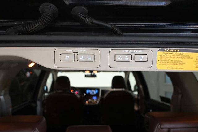 2016 Toyota Sienna Limited Premium Mobility Handicap Van - 23044767 - 27