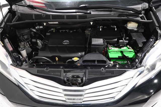 2016 Toyota Sienna Limited Premium Mobility Handicap Van - 23044767 - 38