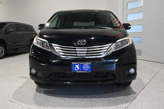 2016 Toyota Sienna Limited Premium Mobility Handicap Van - 23044767 - 3