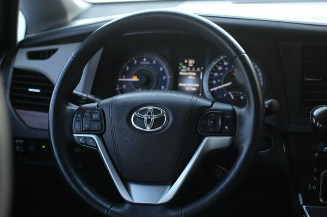 2016 Toyota Sienna  ONE OWNER AWD LIMITED PREMIUM - 22969258 - 29