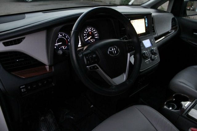 2016 Toyota Sienna ONE OWNER AWD LIMITED PREMIUM - 23071580 - 28