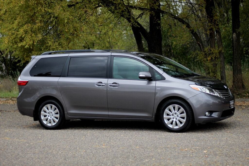 2016 Toyota Sienna ONE OWNER AWD XLE PREMIUM  - 22928294 | Video 1