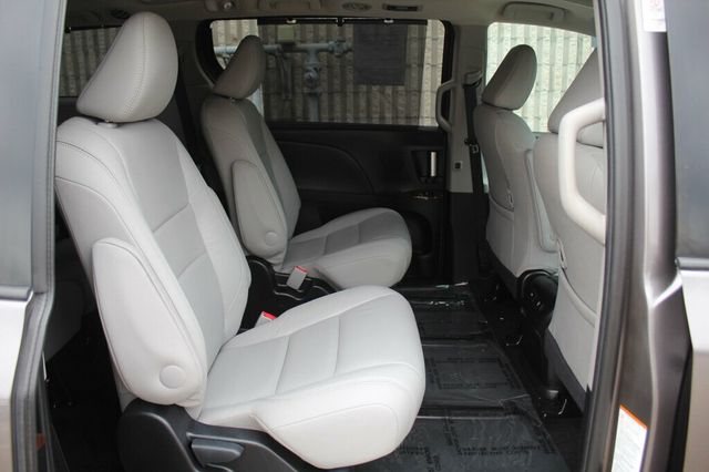 2016 Toyota Sienna ONE OWNER AWD XLE PREMIUM  - 22928294 - 10