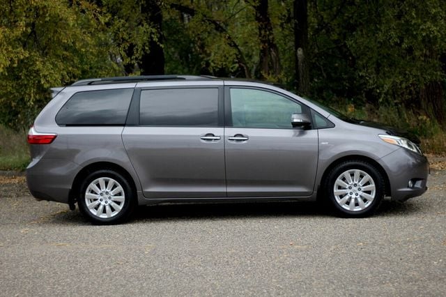 2016 Toyota Sienna ONE OWNER AWD XLE PREMIUM  - 22928294 - 1