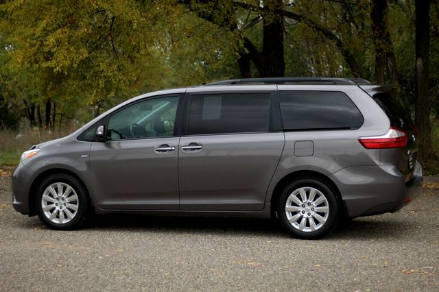 2016 Toyota Sienna ONE OWNER AWD XLE PREMIUM  - 22928294 - 19