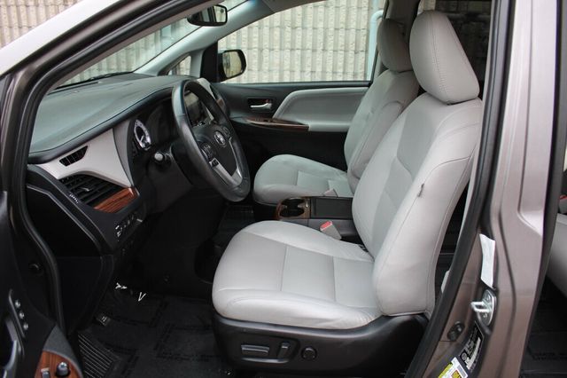 2016 Toyota Sienna ONE OWNER AWD XLE PREMIUM  - 22928294 - 23