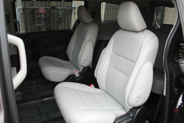 2016 Toyota Sienna ONE OWNER AWD XLE PREMIUM  - 22928294 - 28