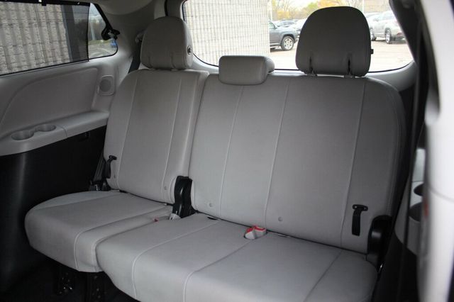 2016 Toyota Sienna ONE OWNER AWD XLE PREMIUM  - 22928294 - 29