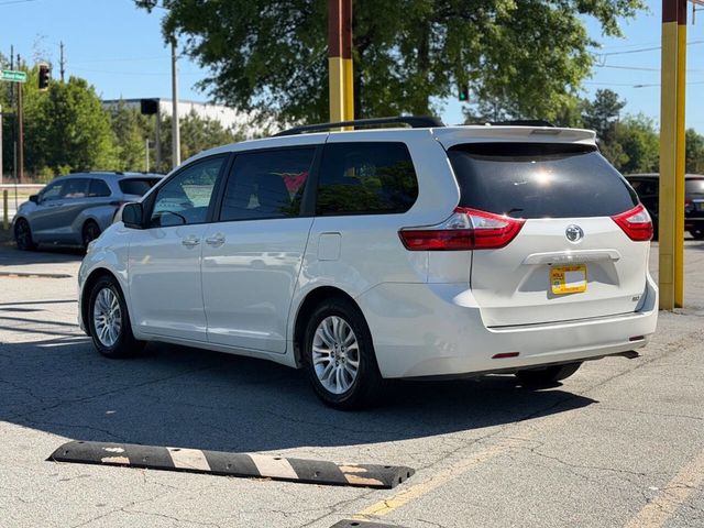 2016 Toyota Sienna XLE 7 Passenger Auto Access Seat 4dr Mini Van - 23014709 - 3