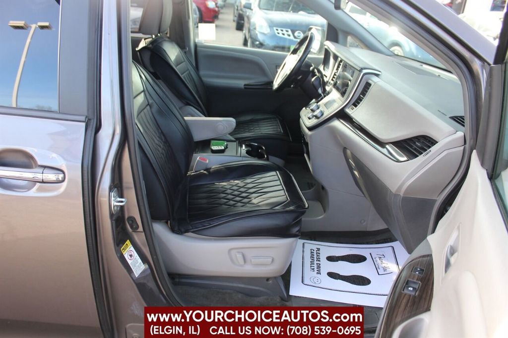 2016 Toyota Sienna XLE 7 Passenger Auto Access Seat 4dr Mini Van - 22213631 - 14