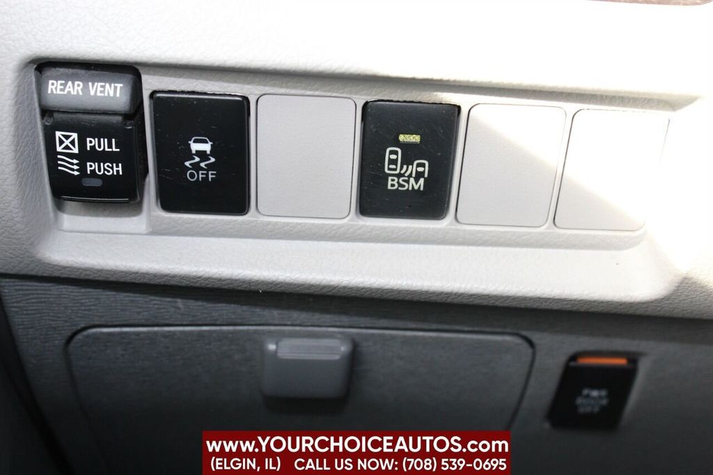 2016 Toyota Sienna XLE 7 Passenger Auto Access Seat 4dr Mini Van - 22213631 - 25