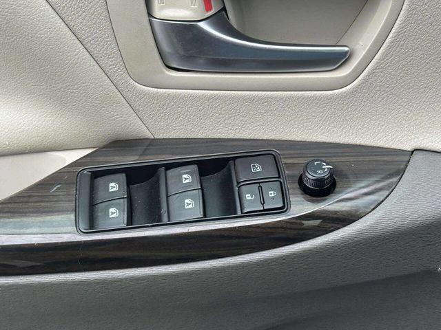 2016 Toyota Sienna XLE 7 Passenger Auto Access Seat 4dr Mini Van - 22952524 - 22