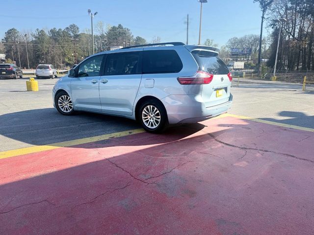 2016 Toyota Sienna XLE 8 Passenger 4dr Mini Van - 23001198 - 9