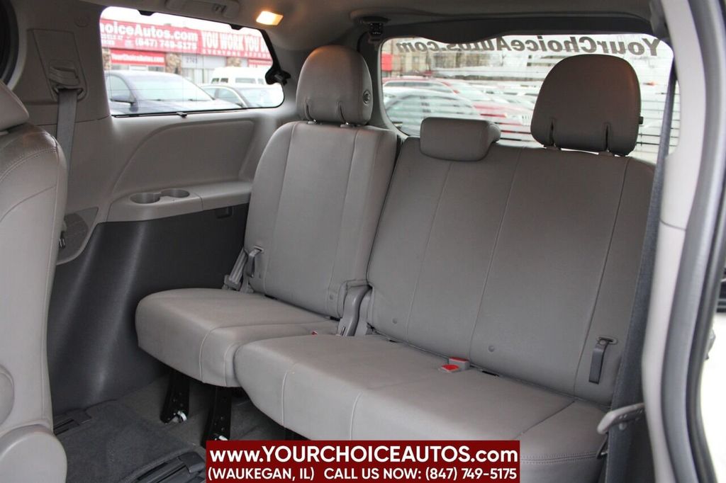 2016 Toyota Sienna XLE 8 Passenger 4dr Mini Van - 22263707 - 13