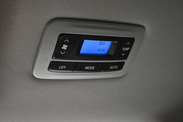 2016 Toyota Sienna XLE Mobility Handicap Van - 23043501 - 30