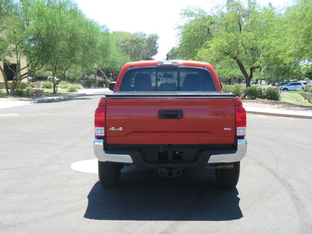 2016 Toyota Tacoma SR5 photo 12