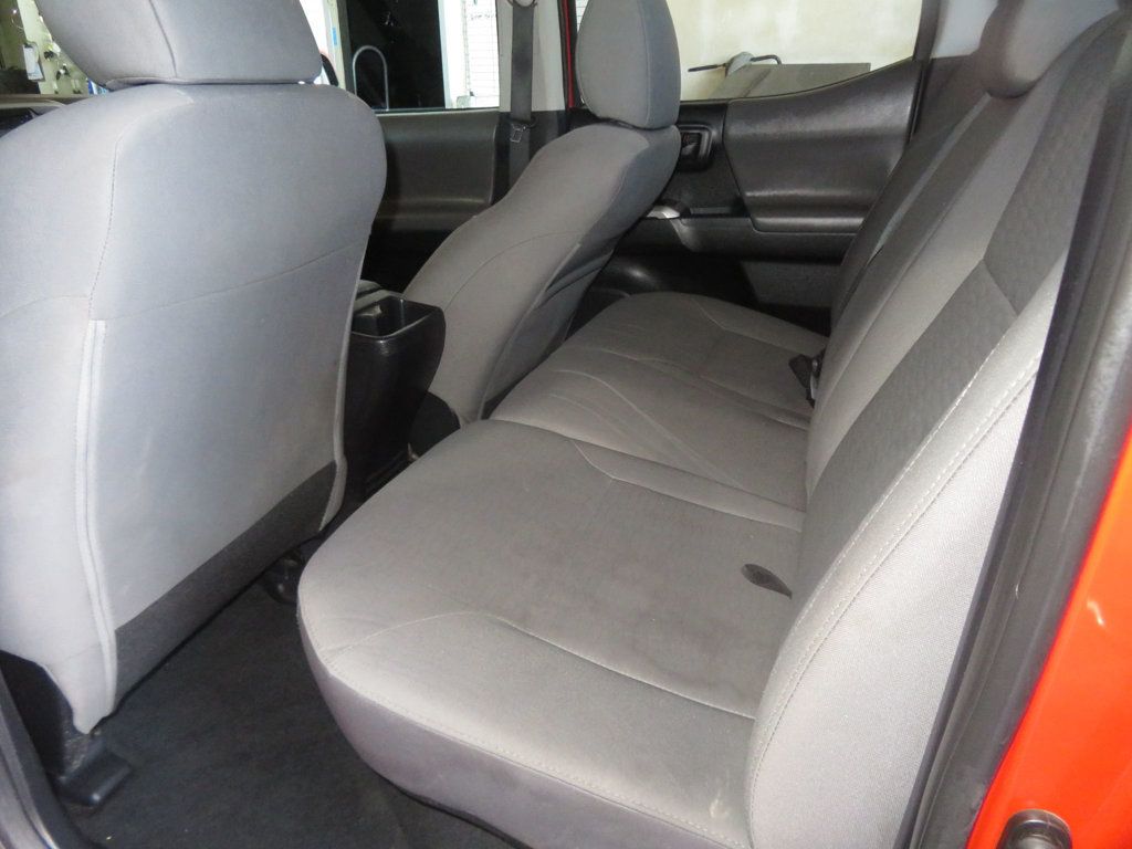 2016 Toyota Tacoma SR5 photo 24