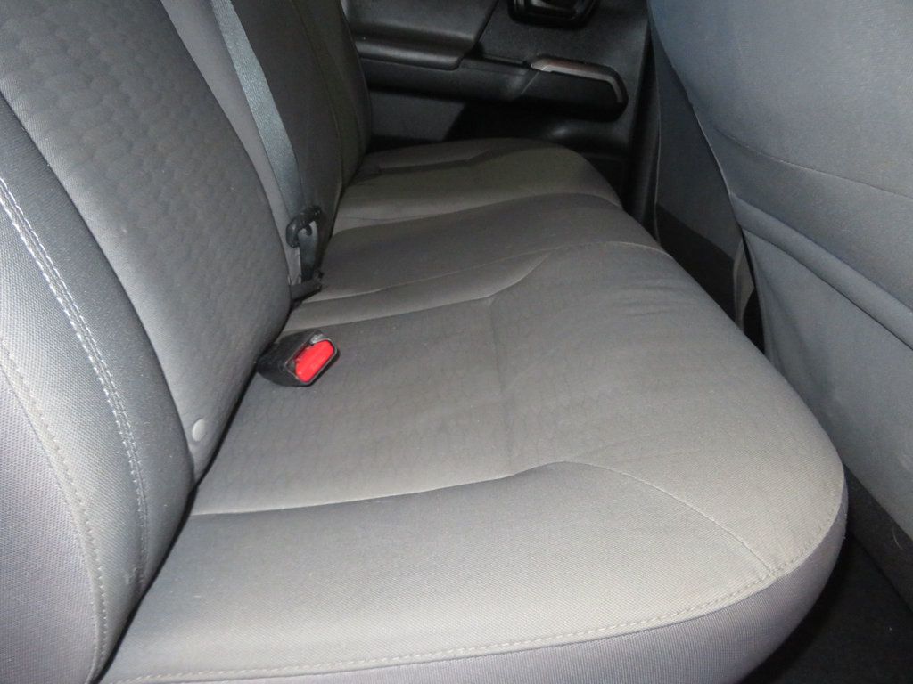 2016 Toyota Tacoma SR5 photo 29