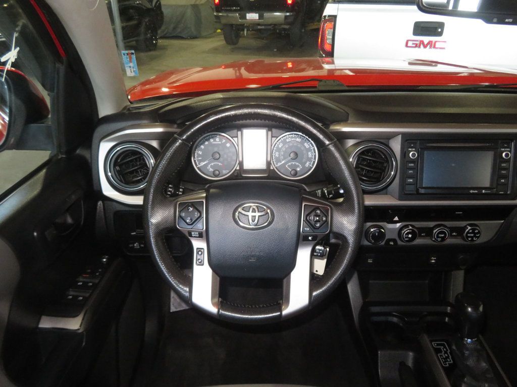 2016 Toyota Tacoma SR5 photo 36