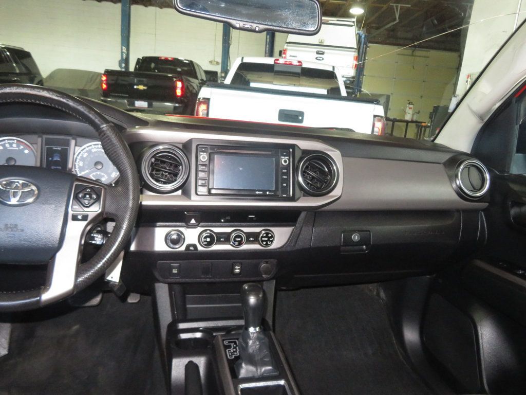 2016 Toyota Tacoma SR5 photo 37